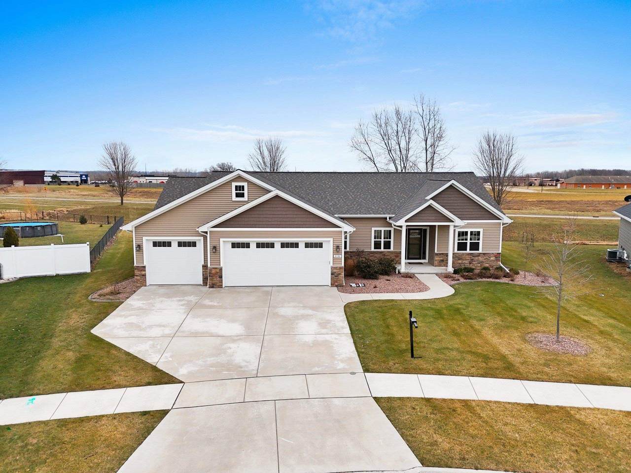 2133 Fox Point Circle - Photo 1