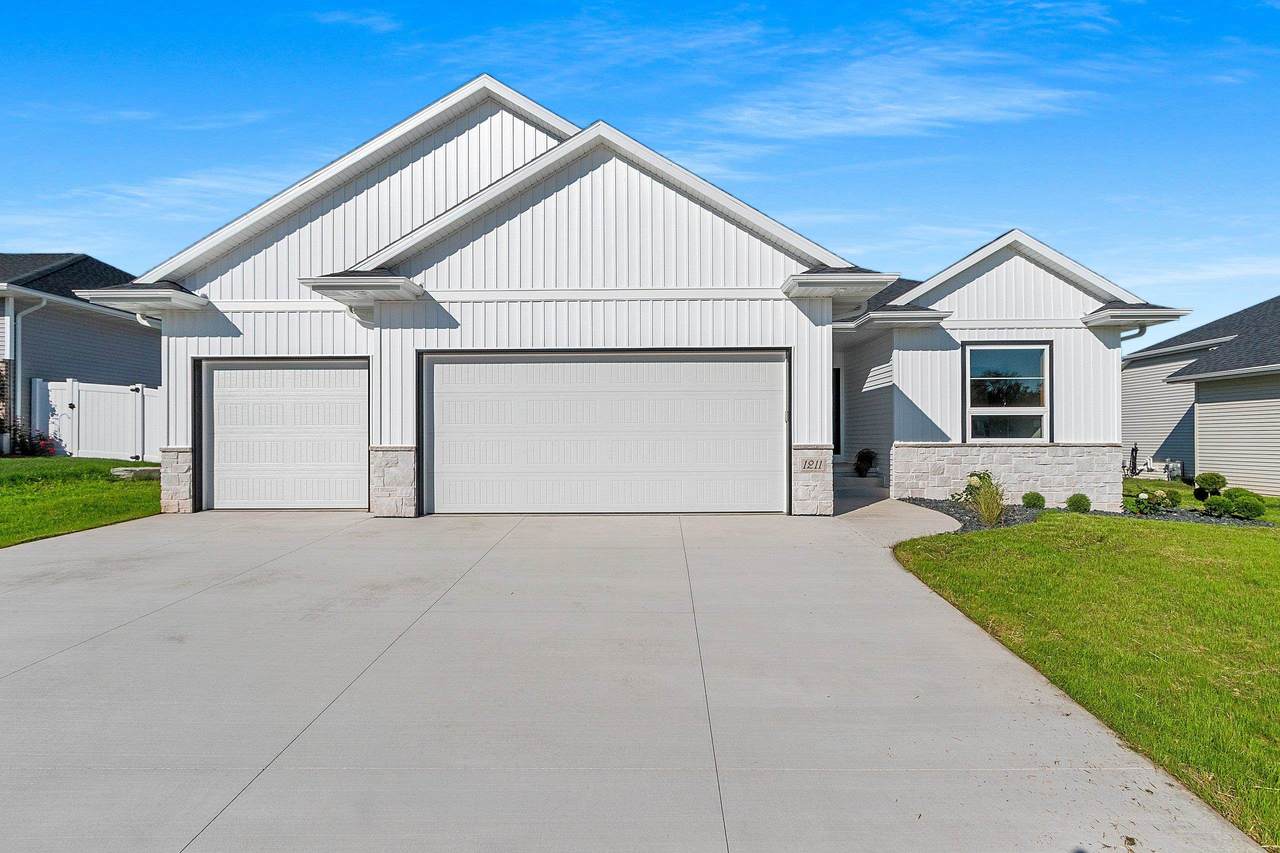 1211 Bay Mist Drive - Photo 1