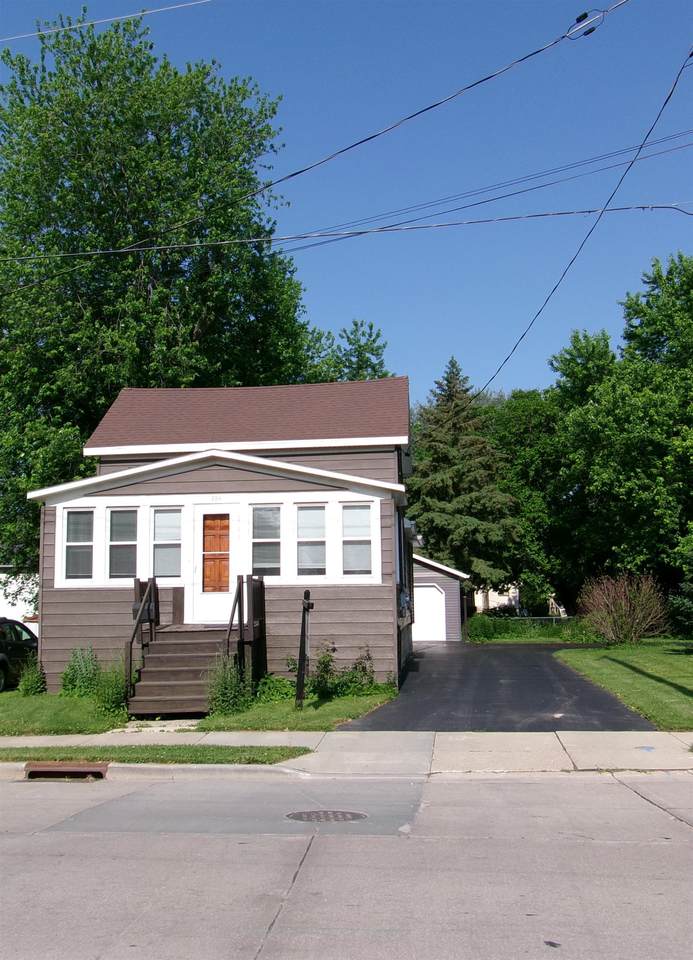 226 Brooke Street - Photo 1