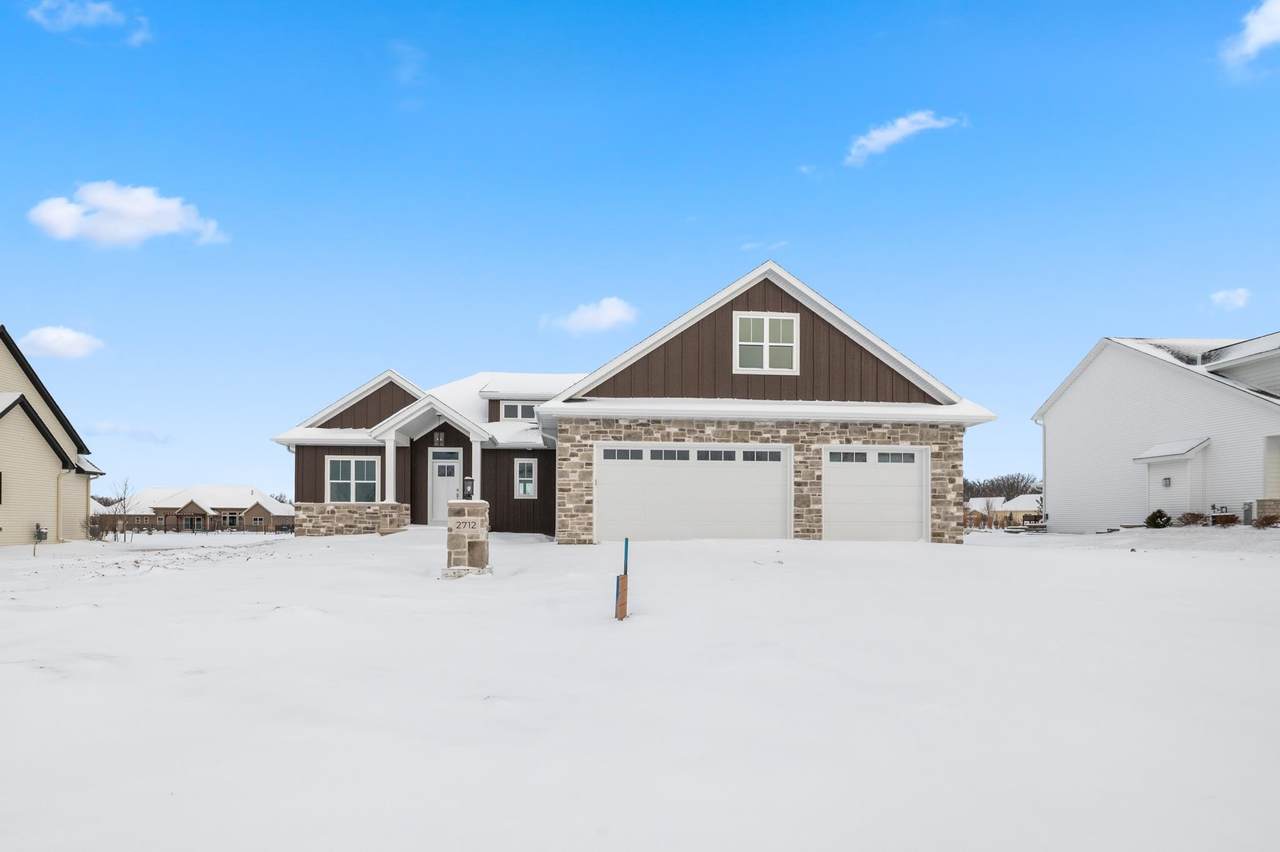 2712 Creekwood Circle - Photo 1