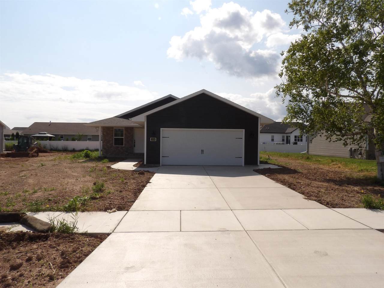 2509 Lawrence Drive - Photo 1
