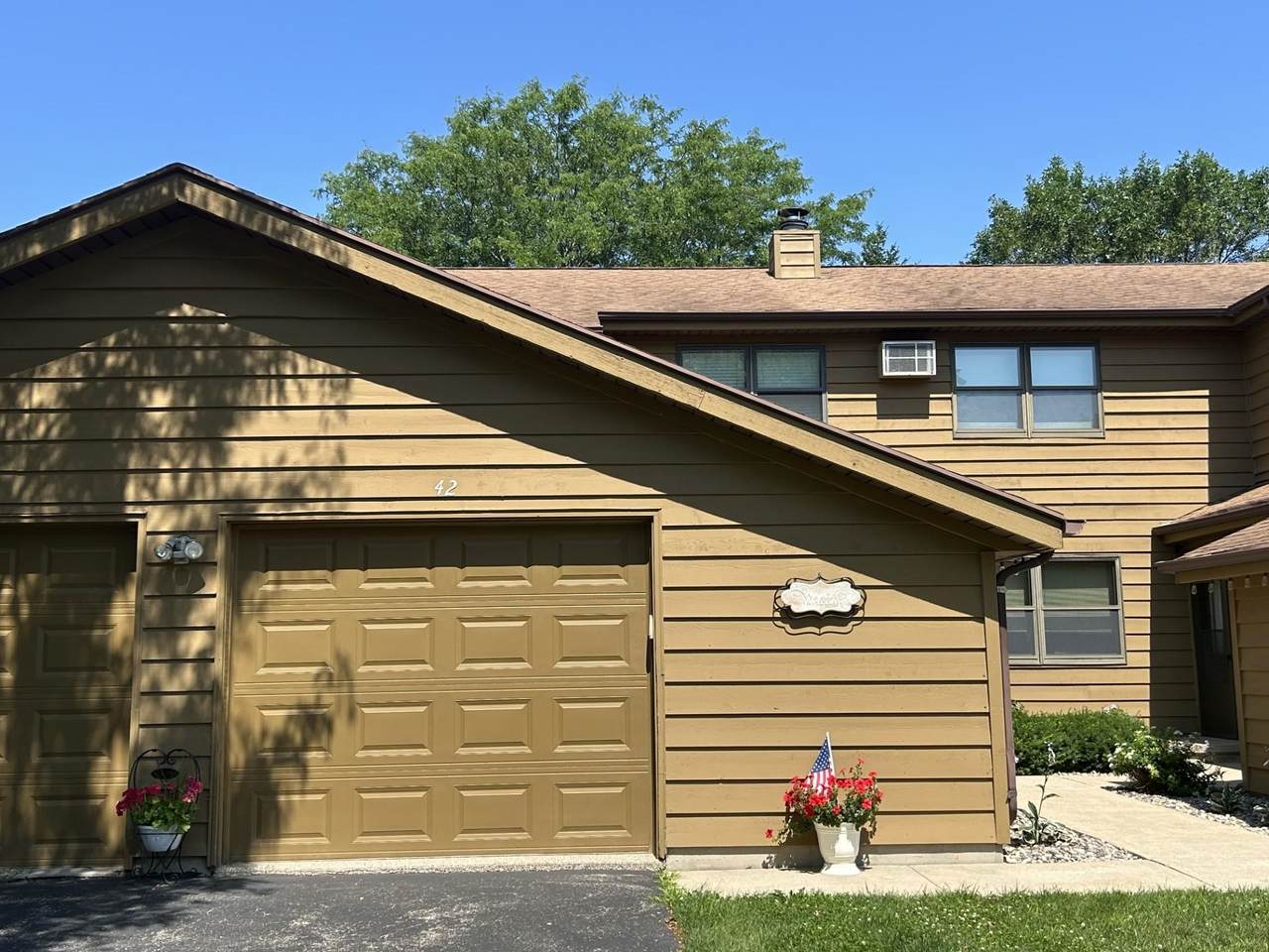 1115 Daniel Court - Photo 1