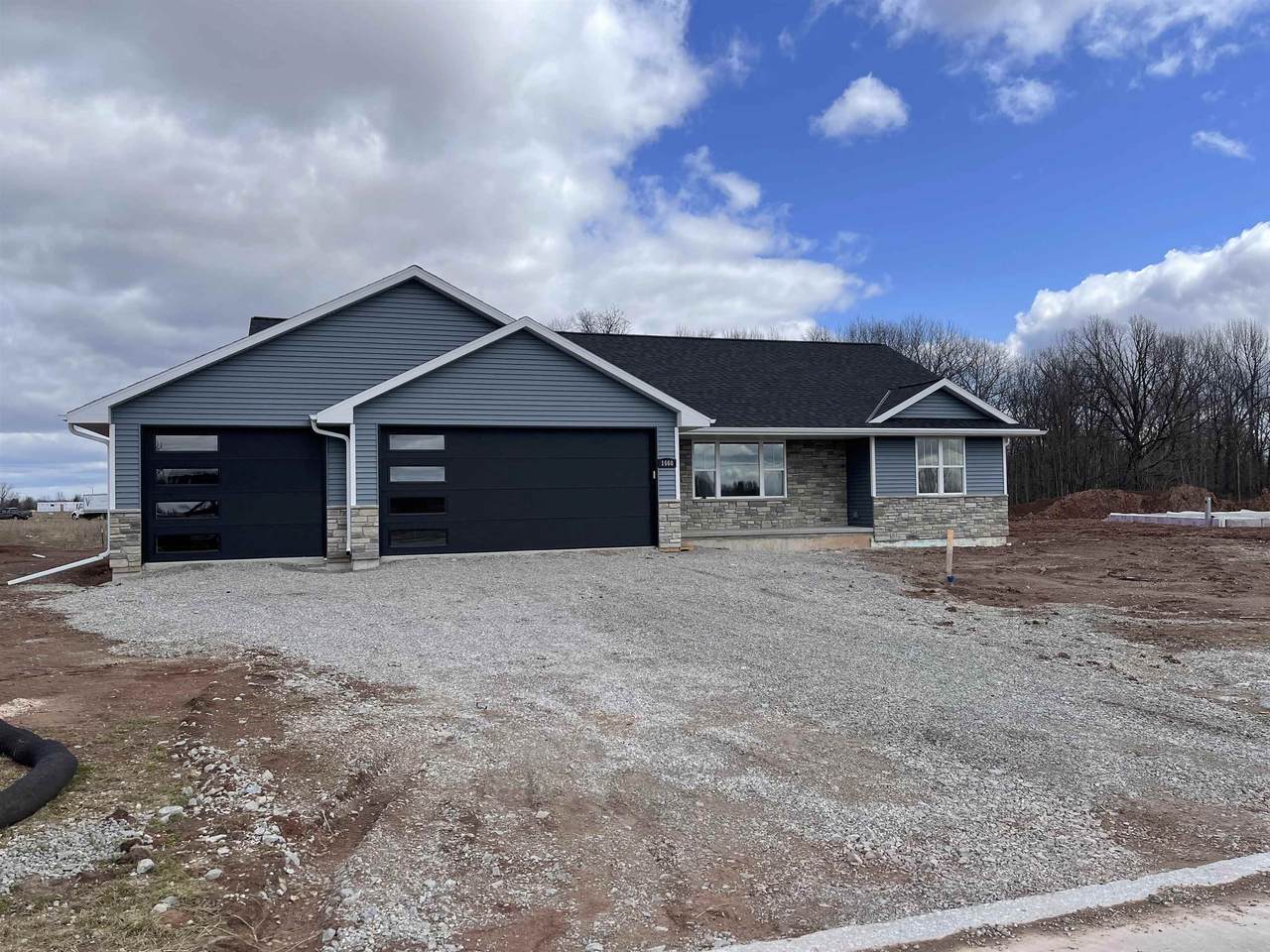 1660 Torchwood Trail - Photo 1