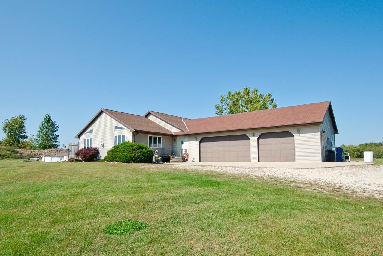 E3478 Townline Road - Photo 1