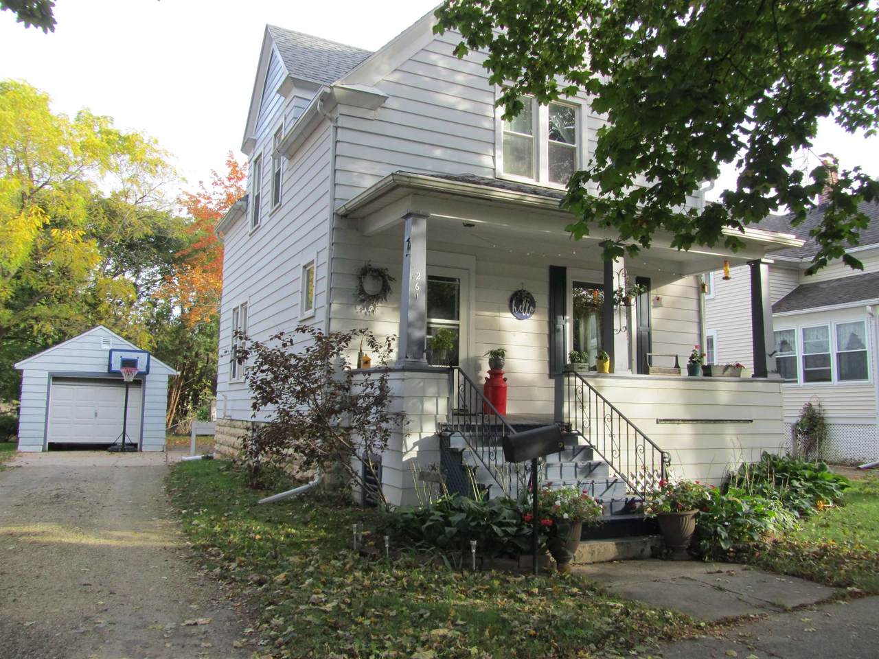261 Merrill Avenue - Photo 1