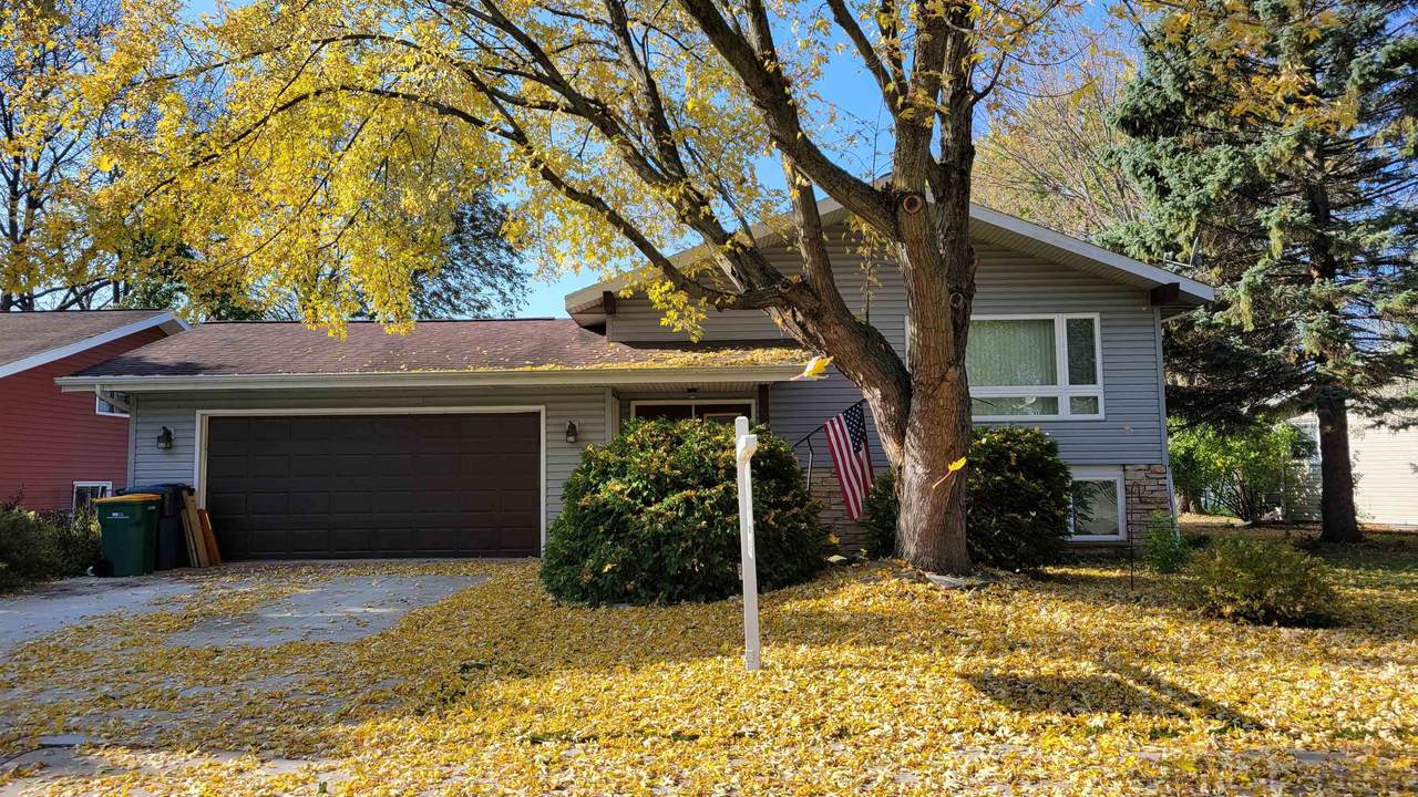 954 Mequon Avenue - Photo 1