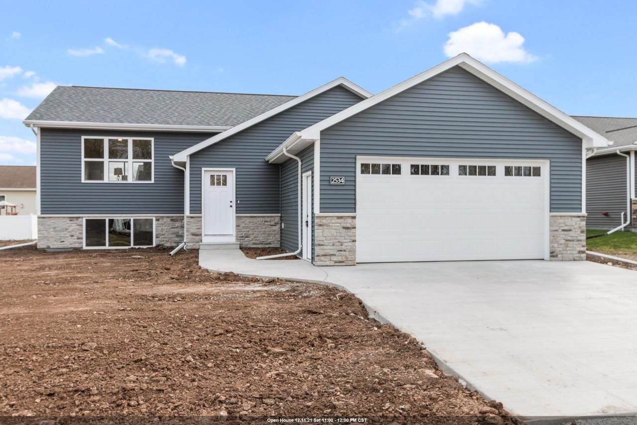 2534 Cavalry Lane - Photo 1