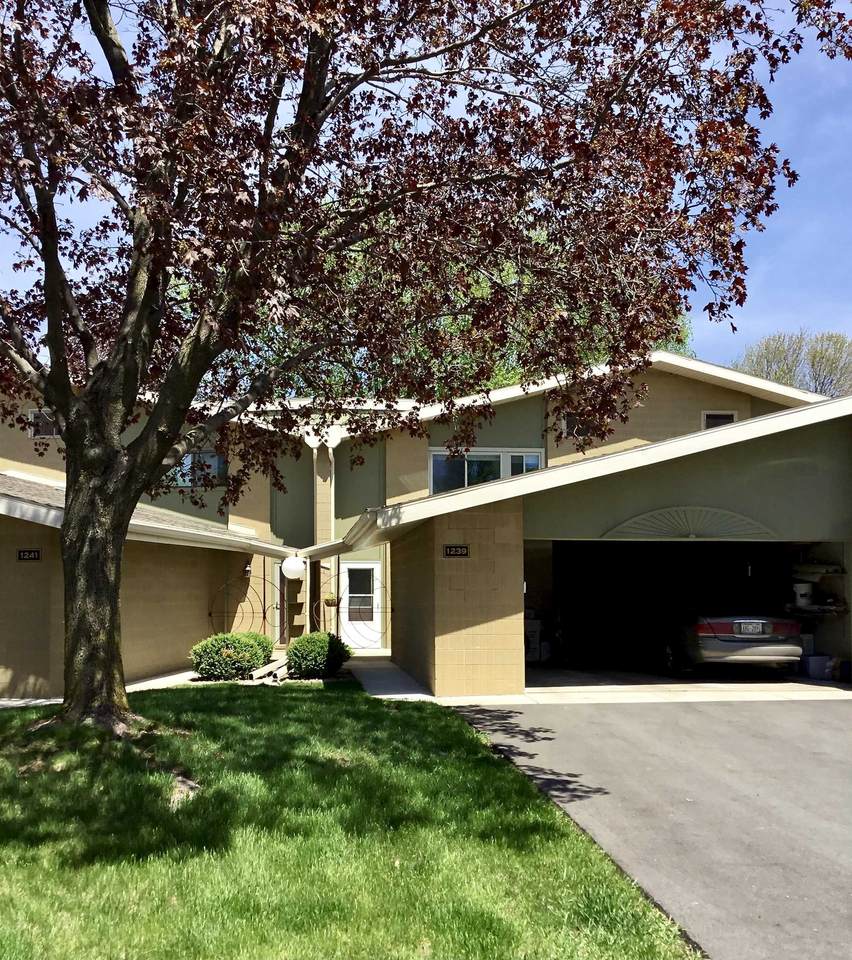 1239 Nicolet Cercle - Photo 1