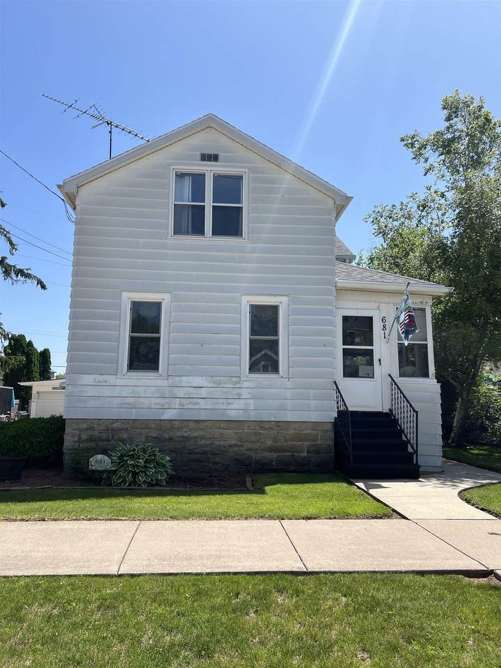681 5TH Avenue - Photo 1