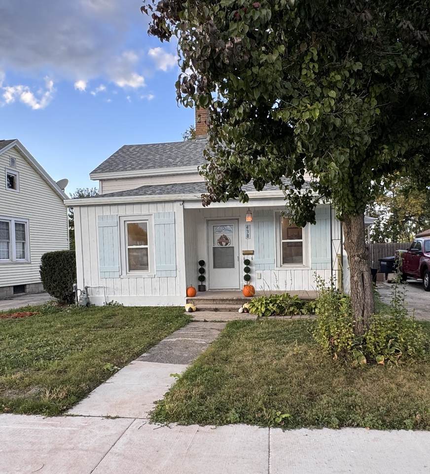 438 5TH Avenue - Photo 1