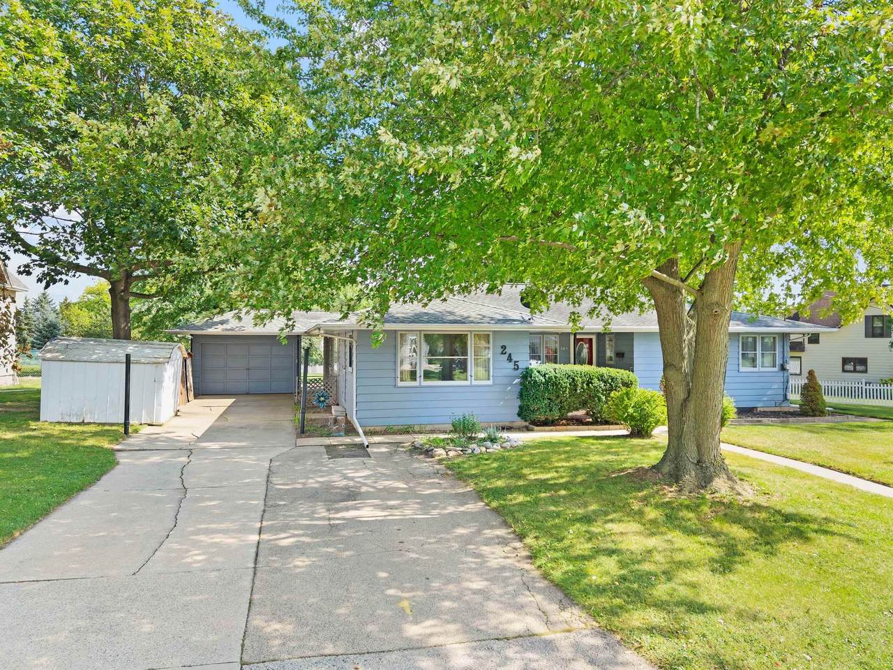 245 Darboy Road - Photo 1