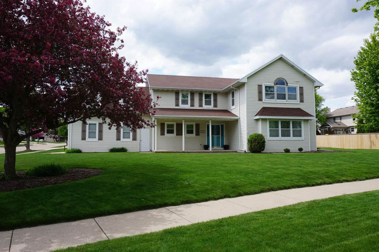 4401 Haymeadow Avenue - Photo 1