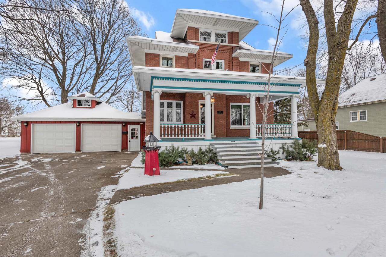 140 Front Street - Photo 1