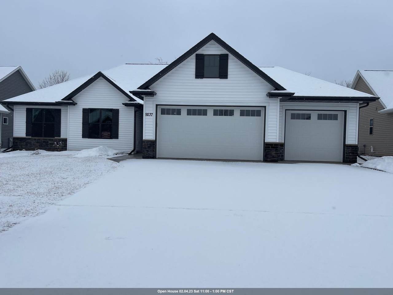 N9237 Constellation Drive - Photo 1