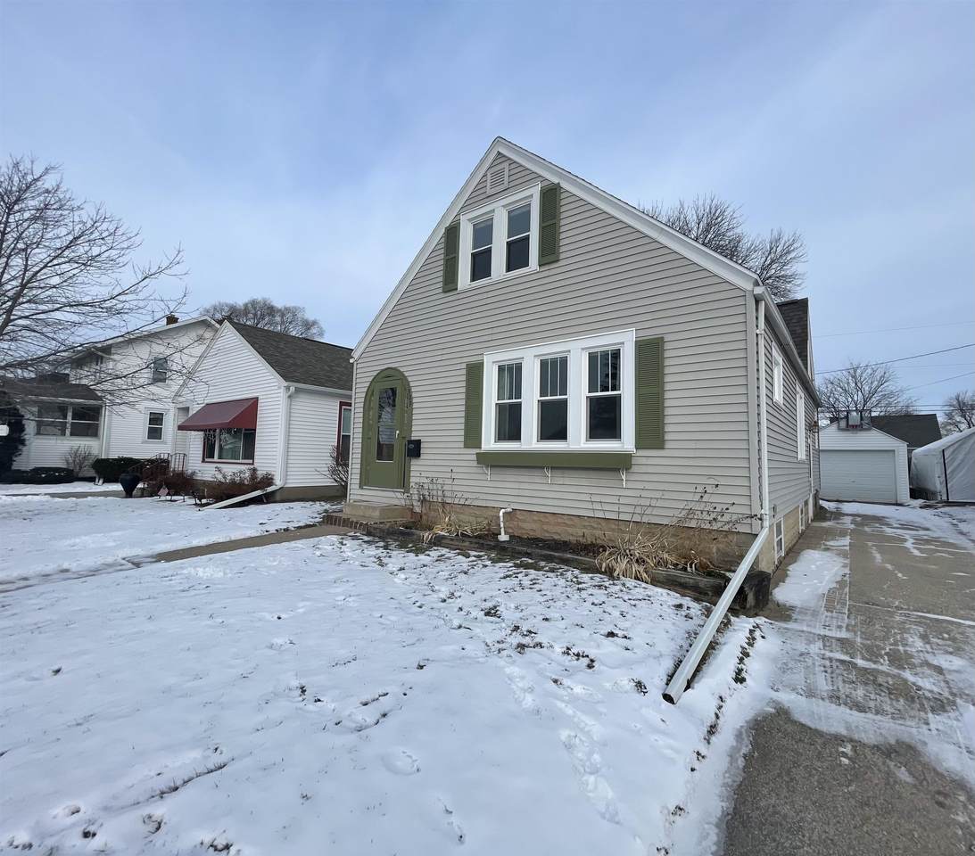 309 11TH Street - Photo 1
