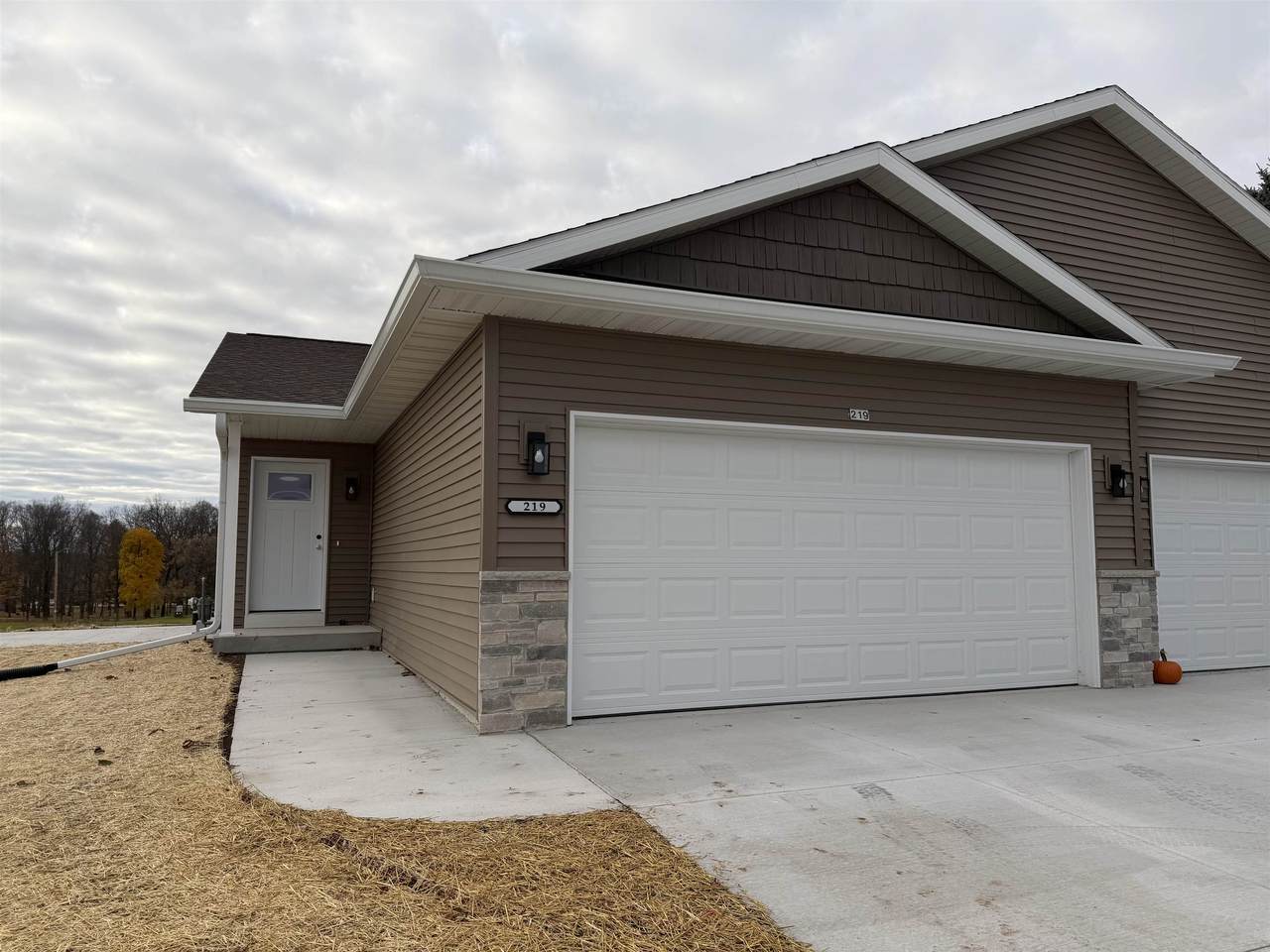 219 Sheboygan Street - Photo 1