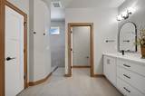 1629 Honeysuckle Circle - Photo 30