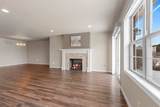 1242 Pond View Circle - Photo 8