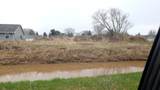 366 Pagel Avenue - Photo 2