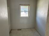 828 School Place - Photo 16