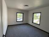 828 School Place - Photo 18