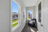 15 Bank Street - Photo 18