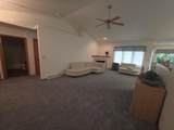 82 Queens Way - Photo 12
