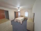 82 Queens Way - Photo 15