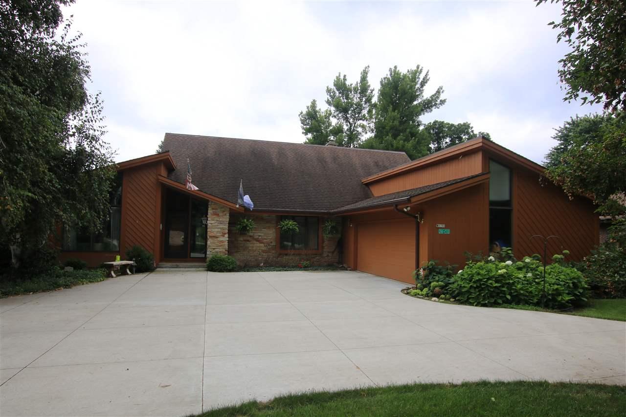 W1951 Camelot Trace Court - Photo 1