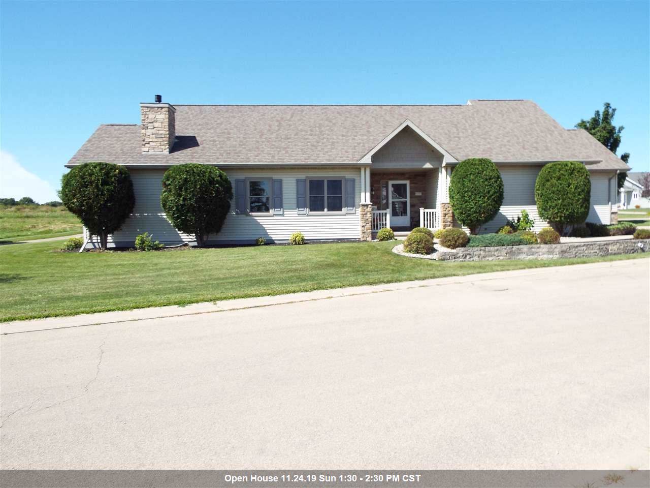 4005 Hemlock Court - Photo 1