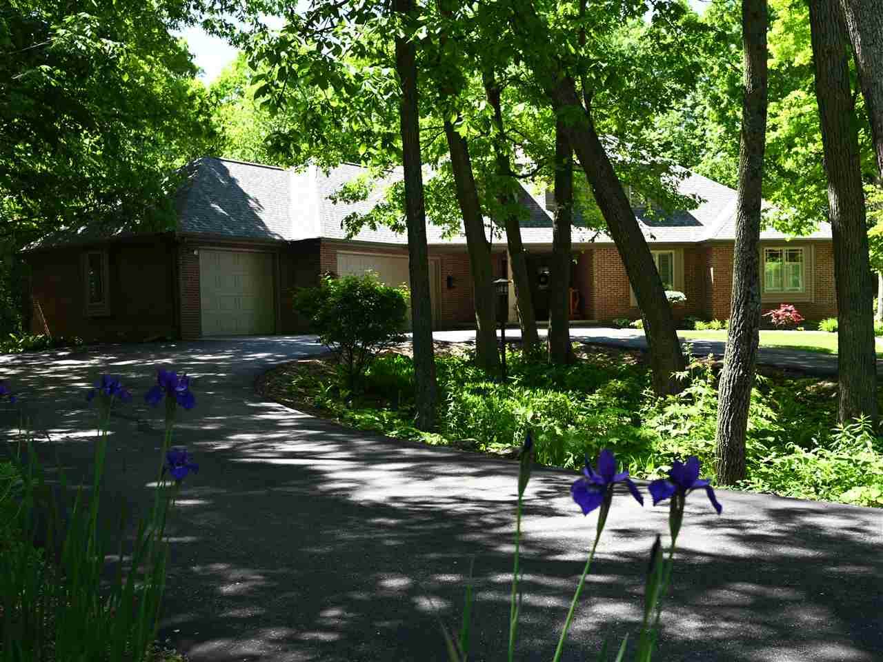388 Ledgewood Drive - Photo 1