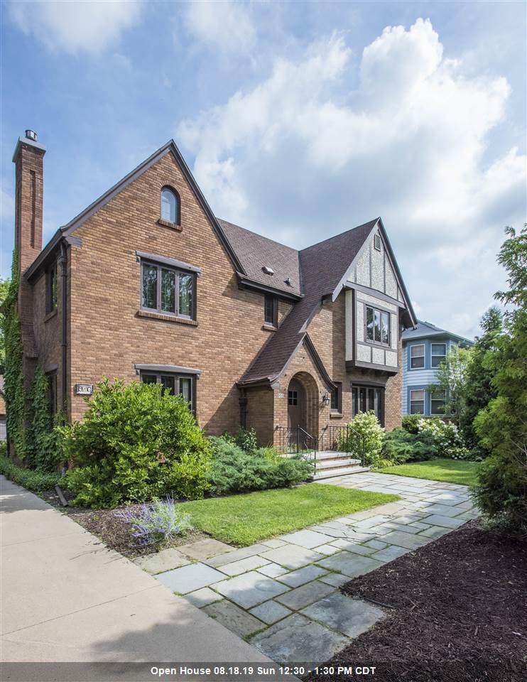 910 College Avenue - Photo 1