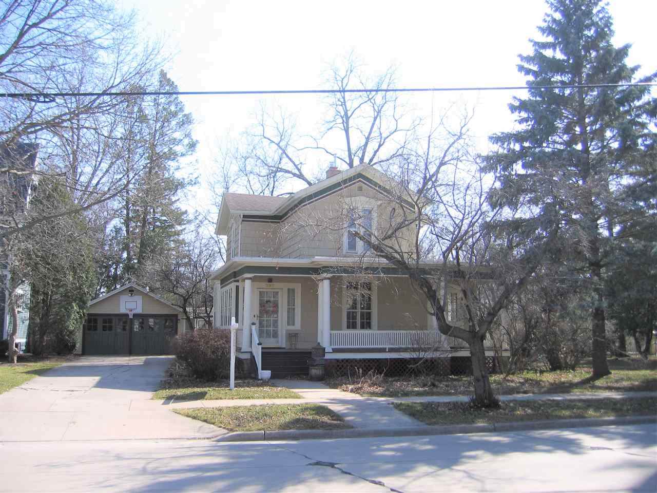 737 Prospect Avenue - Photo 1