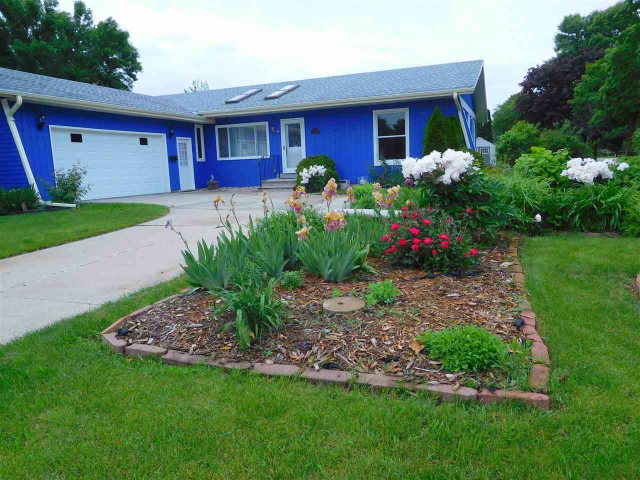 1630 Murdock Avenue - Photo 1
