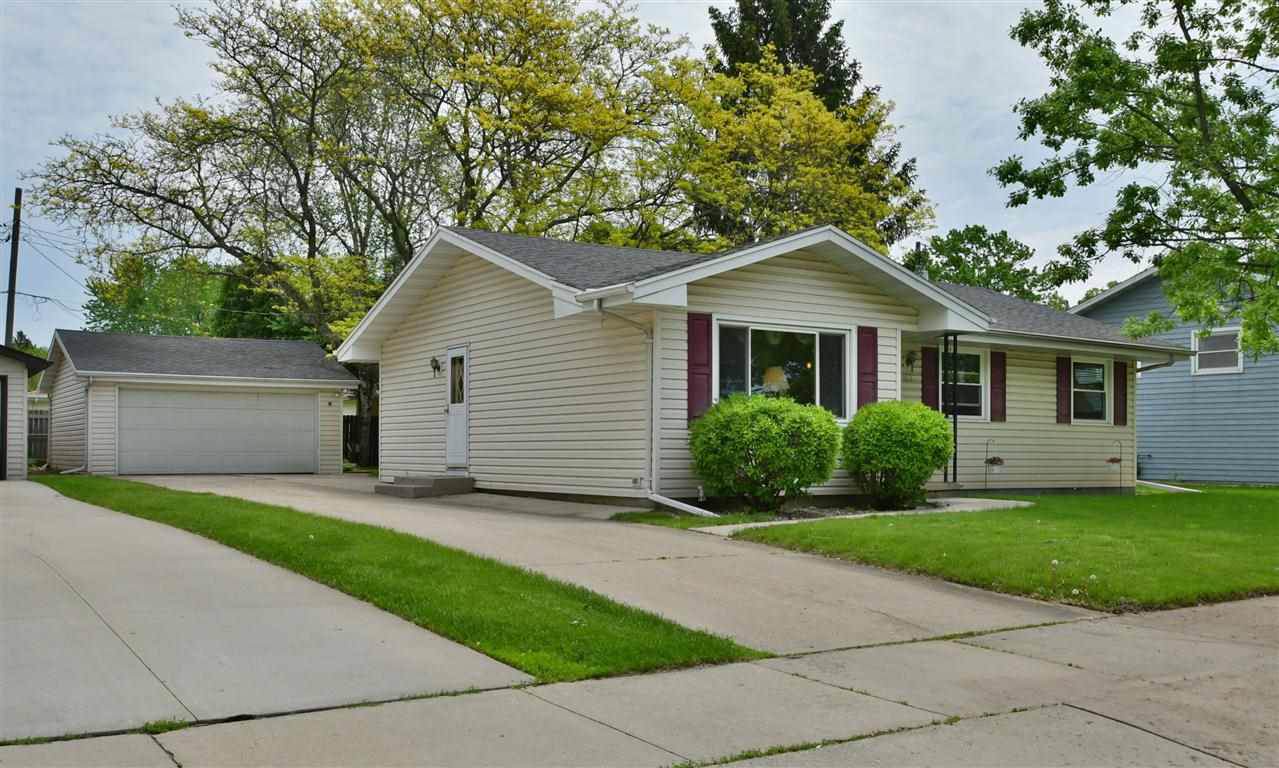 2216 Henry Street - Photo 1