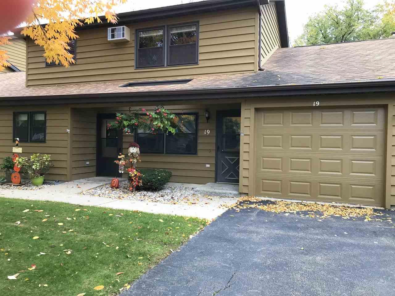 921 Babcock Street - Photo 1