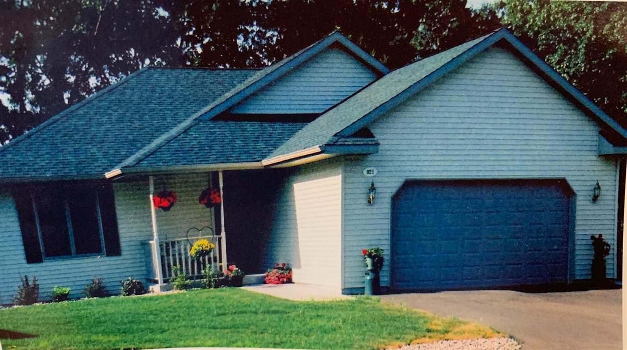 921 Mead Drive - Photo 1