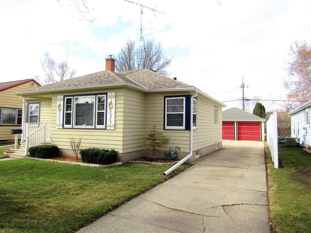 309 12TH Street - Photo 1