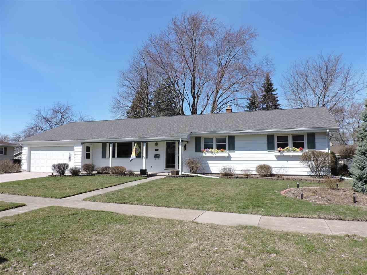 103 18TH Street - Photo 1