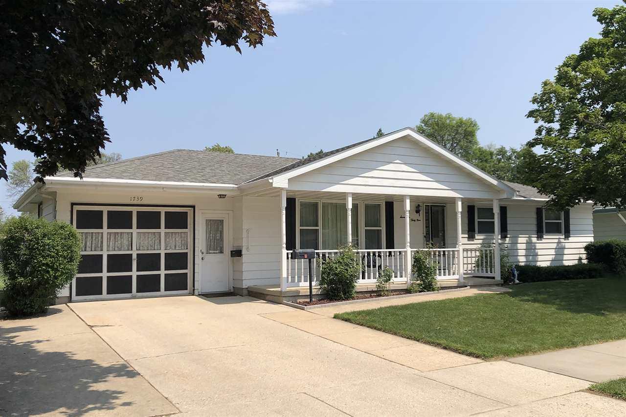 1739 Loretta Lane - Photo 1