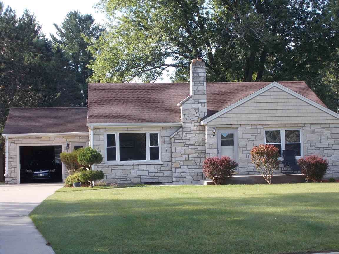 2737 14TH Avenue - Photo 1