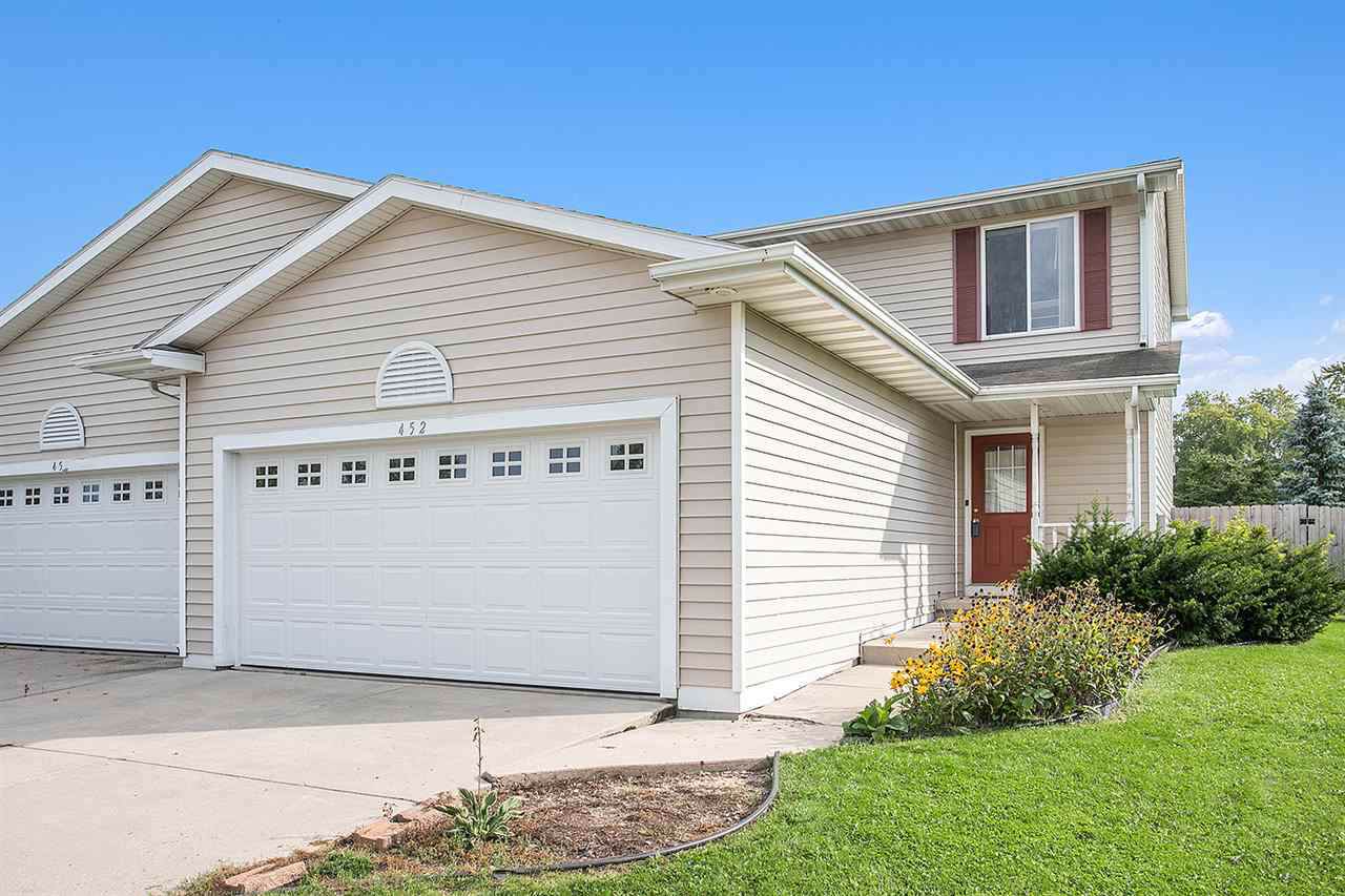 452 Janet Lane - Photo 1