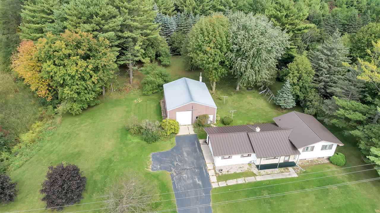 574 4TH Street - Photo 1