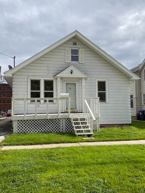 231 Bond Street - Photo 1