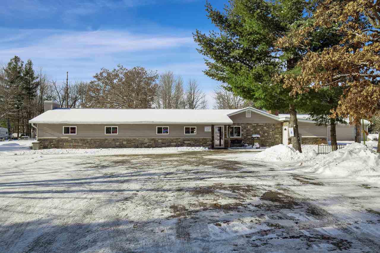 E2585 Southwood Drive - Photo 1