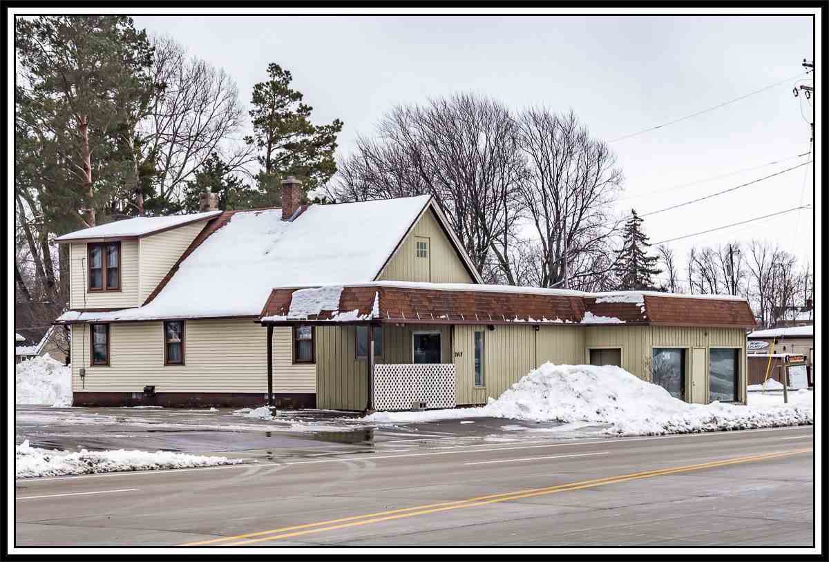 2418 Oneida Street - Photo 1