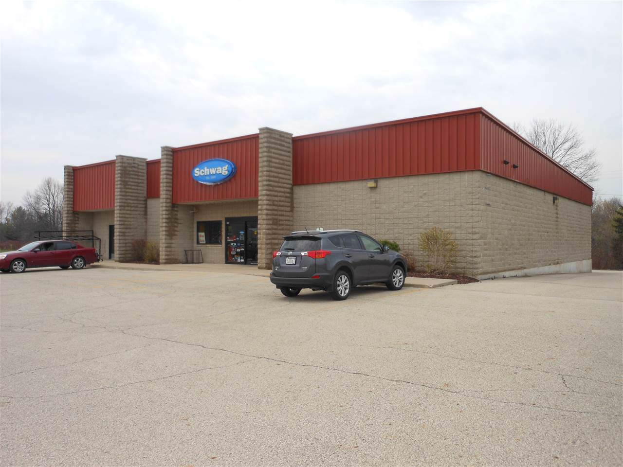 945 Nicolet Road - Photo 1