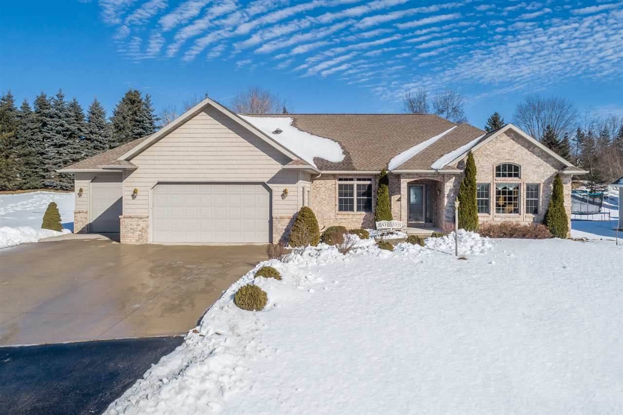 435 Pine Grove Lane - Photo 1