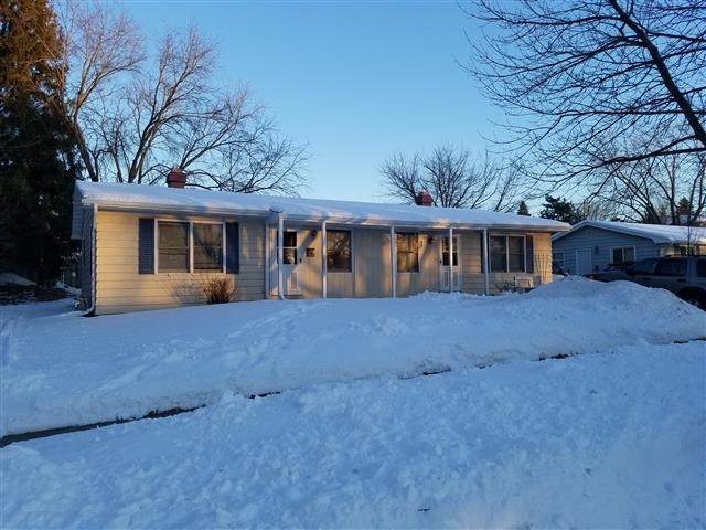 913 Clayton Place - Photo 1
