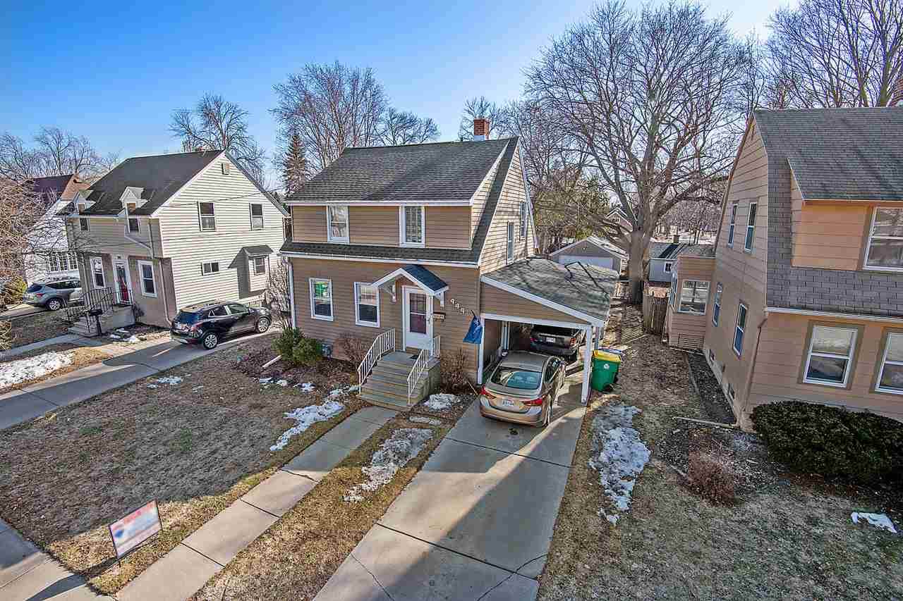 949 Bond Street - Photo 1